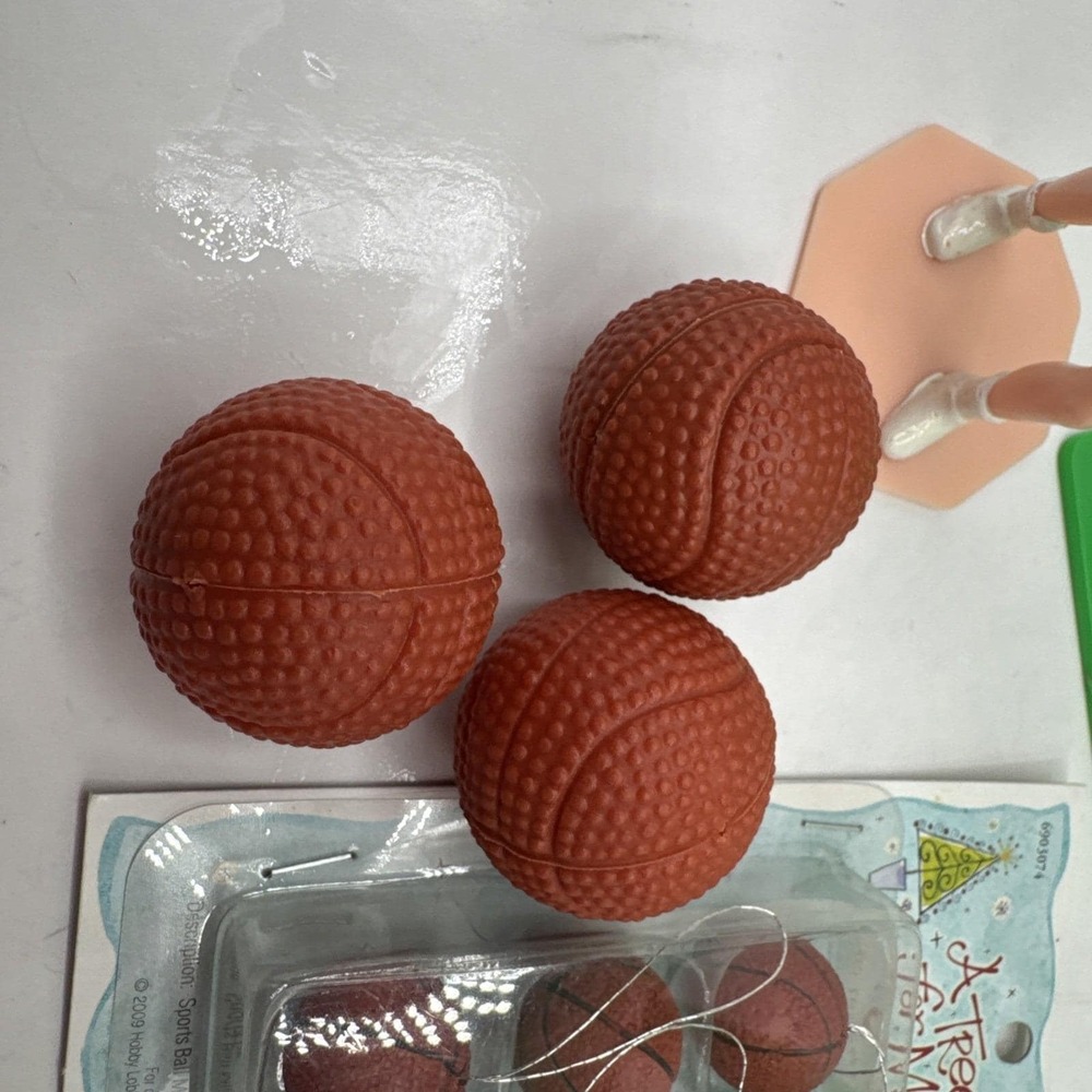 Vintage Bakery Crafts Figures Basketball Players Cake Cupcake Toppers Decoration - Picture 2 of 9